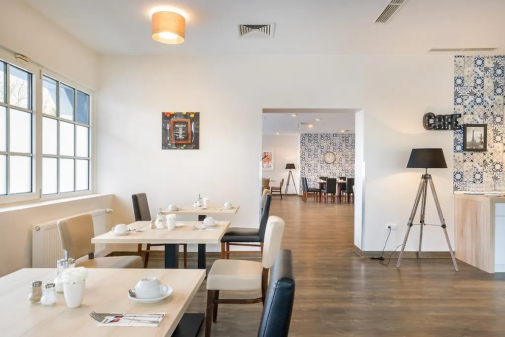 Hotel Mariella Köln 3*,